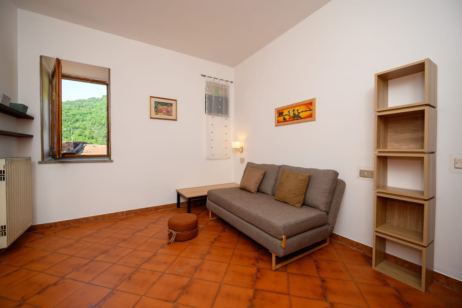 Soggiorno con vista sulle colline, Casa delle Colline