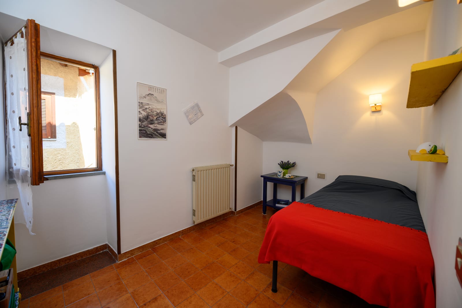 Camera singola, Casa delle Colline